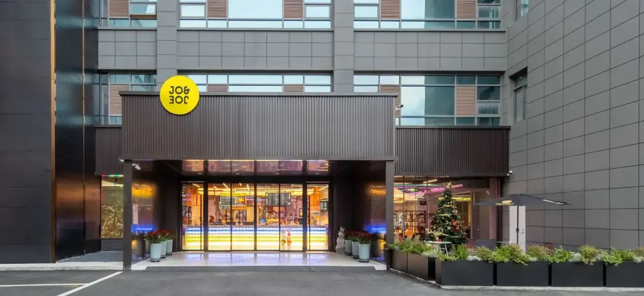 Entrance of JO&JOE Yangzhou Hanjiang
